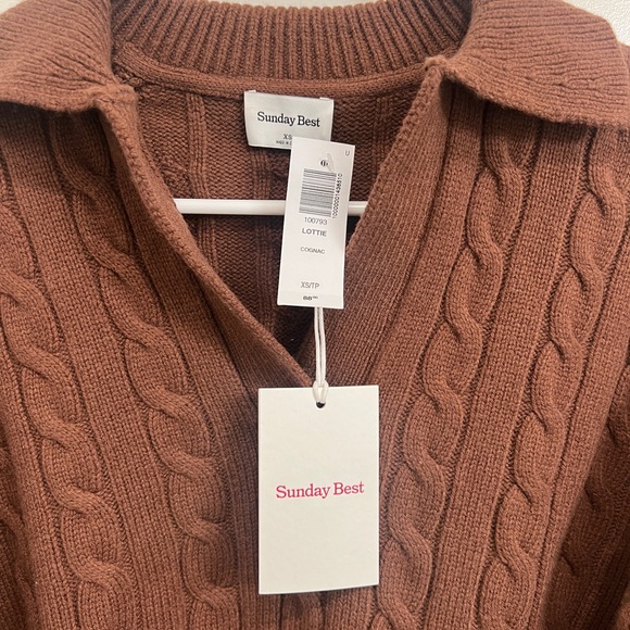 Aritzia V Neck Sweater - Picture 2 of 2